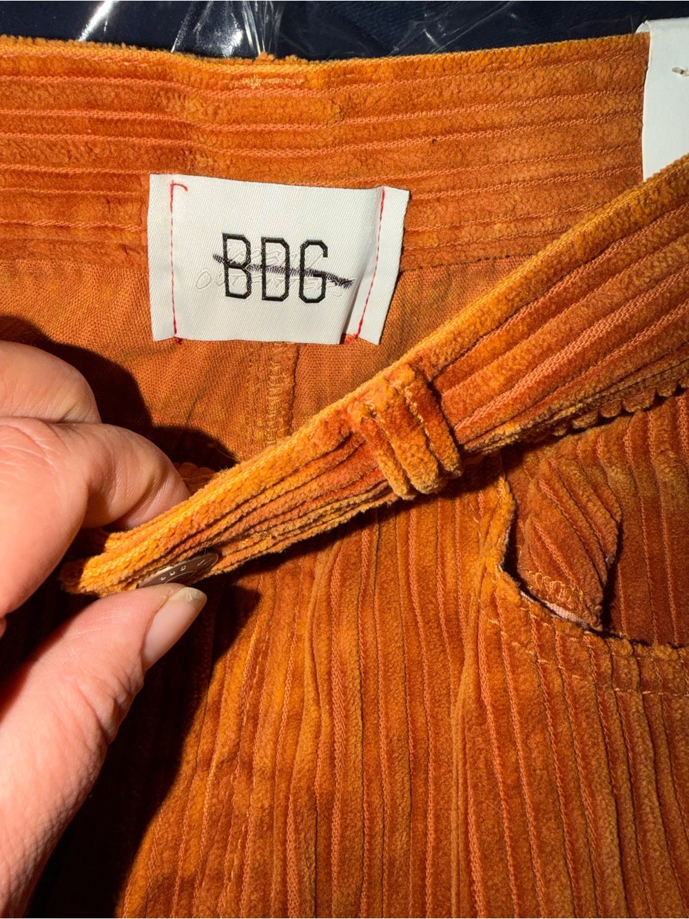 BDG baggy Corduroy Pants in Burnt Orange - Picture 4 of 10